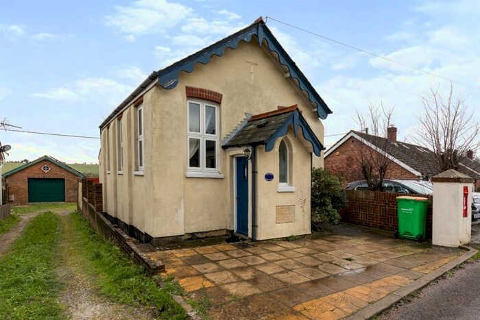 1 Bedroom Detached House For Sale In Woolage Green, Canterbury, CT4