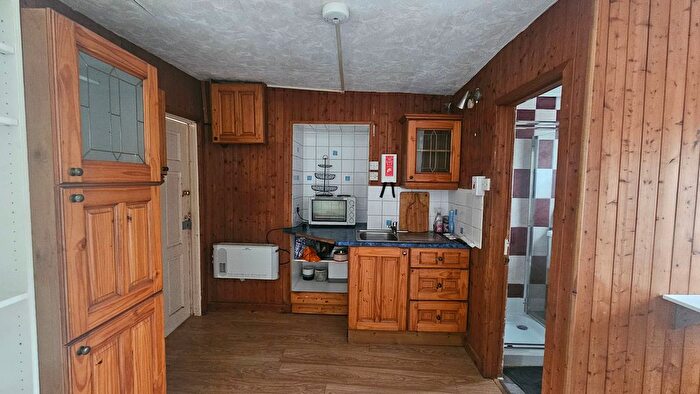 Studio To Rent In Warren Road, Torquay, TQ2