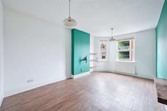 1 Bedroom Property To Rent In Haydons Road, Wimbledon, SW19