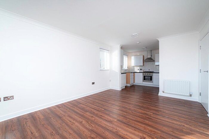 1 Bedroom Flat To Rent In Whiting Crescent, Faversham, Kent, ME13