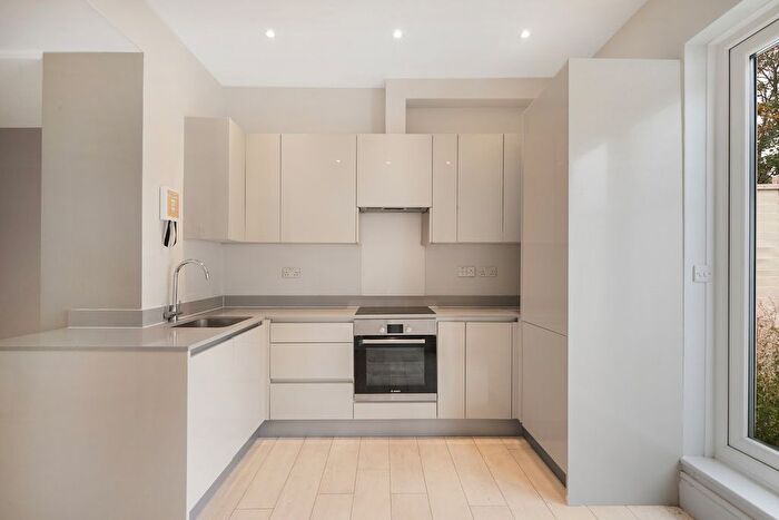 2 Bedroom Flat For Sale In Brougham, Acton, London, W3