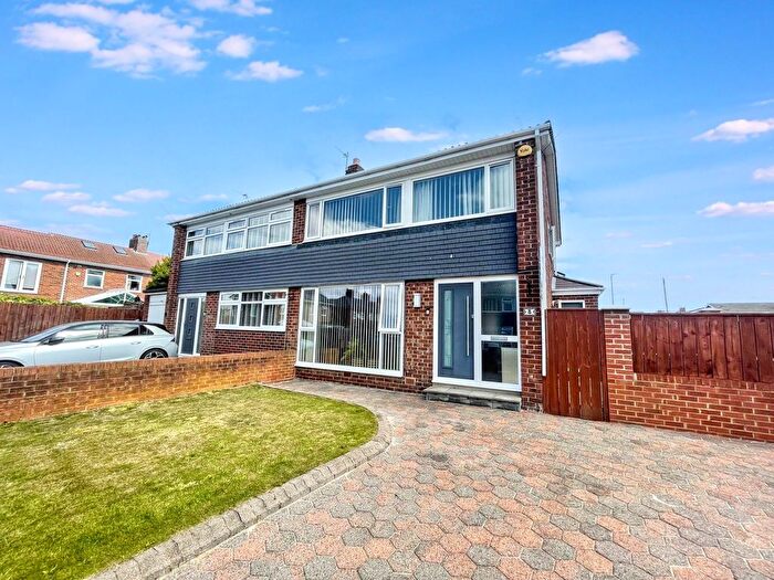 3 Bedroom Semi-Detached House For Sale In Luffness Drive, South Shields, NE34
