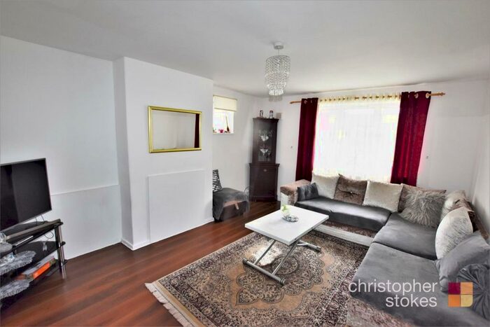 2 Bedroom Apartment To Rent In Albemarle Avenue, Hertfordshire, Cheshunt, EN8