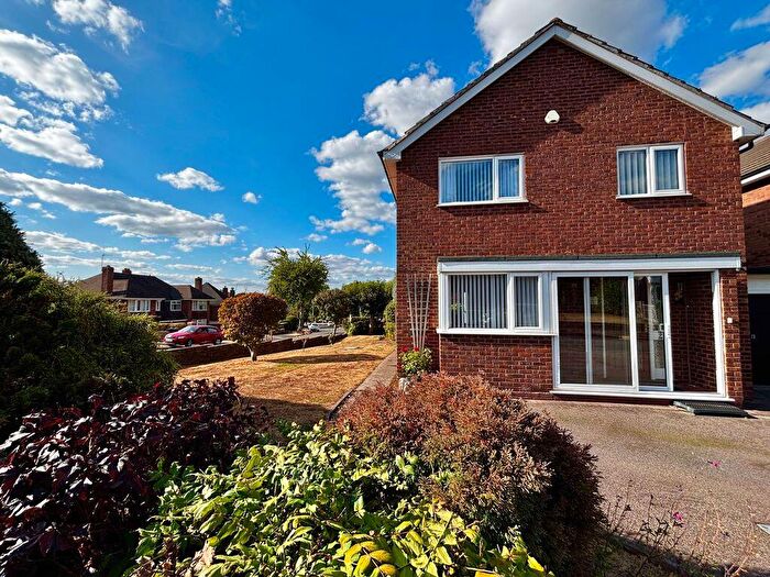 4 Bedroom Detached House For Sale In Little Croft, Great Barr, Birmingham, B43