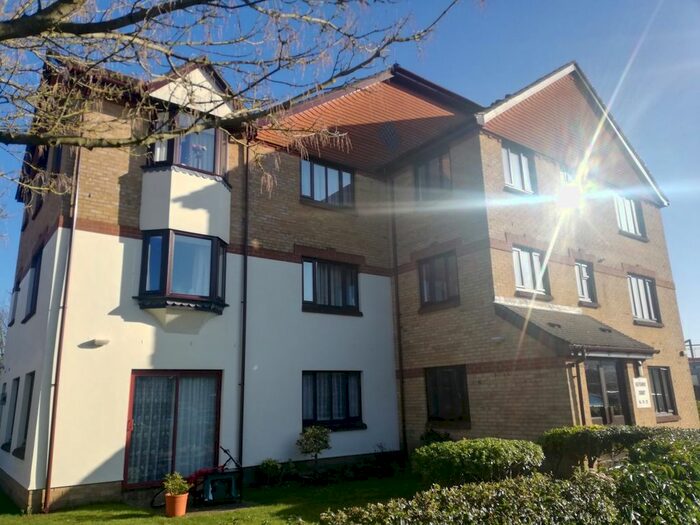 1 Bedroom Flat To Rent In St. Annes Rise, Redhill, RH1