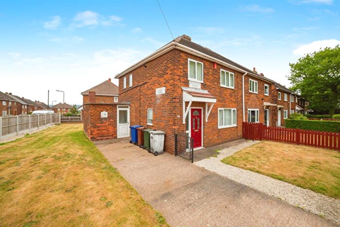 3 Bedroom Semi-Detached House For Sale In Bellbrooke Place, Darfield, Barnsley, S73