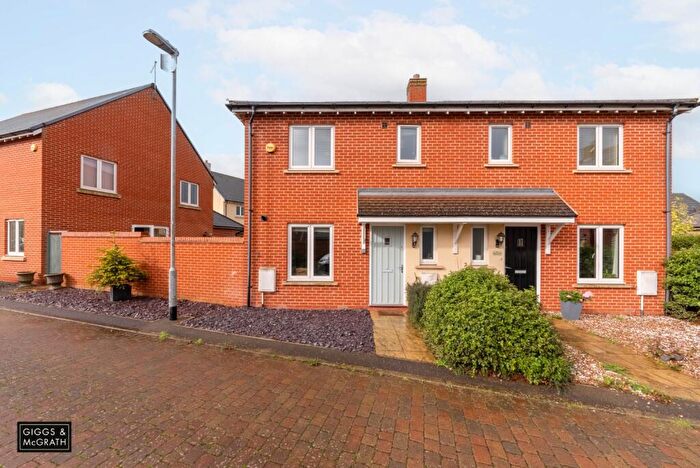 3 Bedroom Semi-Detached House For Sale In Goldie Close, St. Ives, Cambridgeshire, PE27