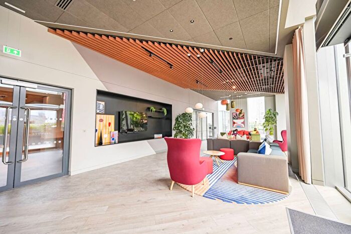 2 Bedroom Flat To Rent In Skylark Point, East Village, Stratford, London, E20