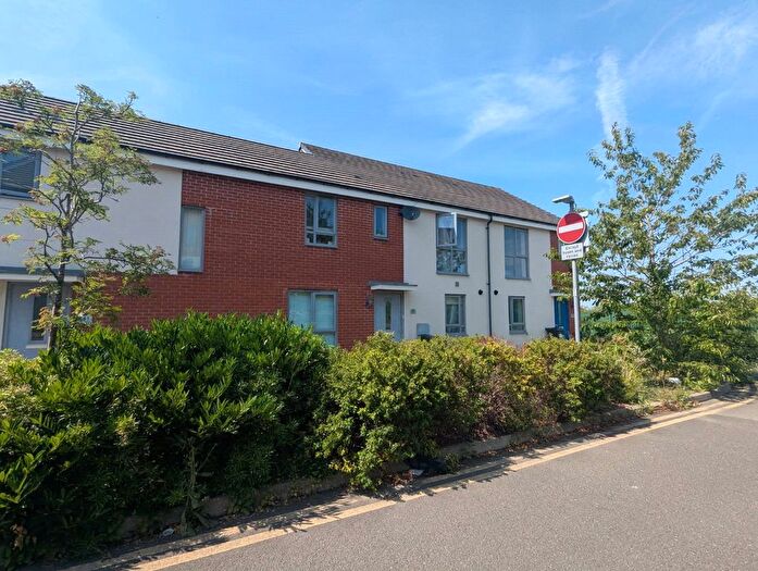 4 Bedroom Terraced House To Rent In Wallshut Wood, Bristol, Gloucestershire, BS16