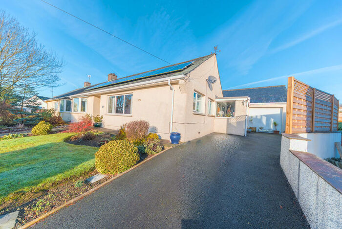 2 Bedroom Semi-Detached Bungalow For Sale In Warwick Drive, Summerlands, Endmoor, LA8