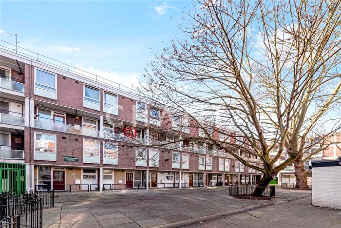 3 Bedroom Maisonette For Sale In Compton Close, Camden, London, NW1