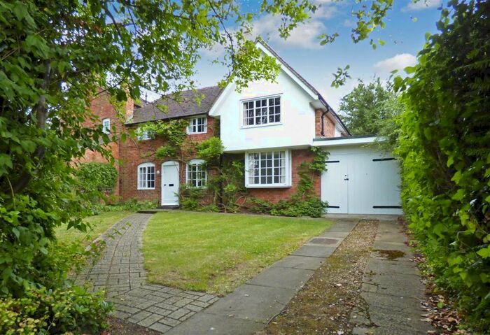 3 Bedroom Semi-Detached House To Rent In Clifford Chambers, Stratford Upon Avon, CV37