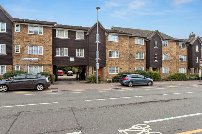 1 Bedroom Flat To Rent In High Road Leytonstone, E11