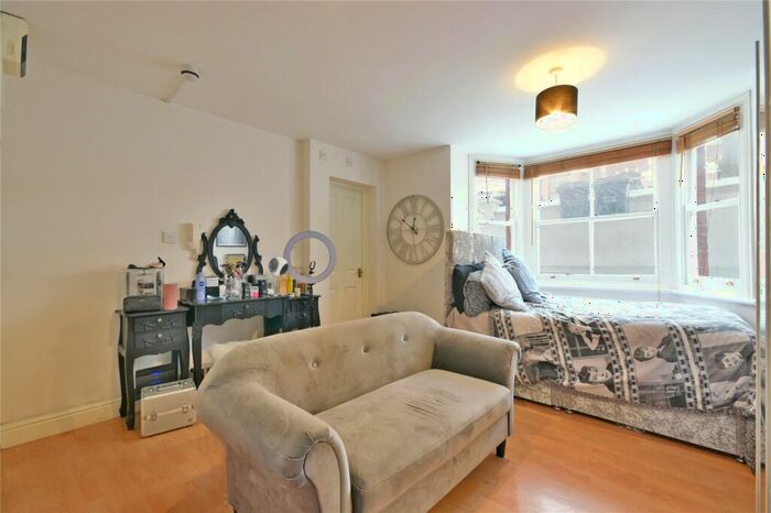 Studio To Rent In Dennington Park Road, West Hampstead, NW6