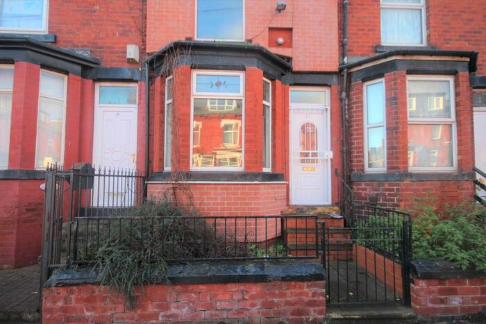3 Bedroom Terraced House To Rent In Cowper Grove, Leeds, West Yorkshire, LS8