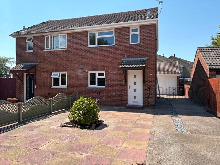 3 Bedroom House To Rent In Ladycroft, Clevedon, North Somerset, BS21