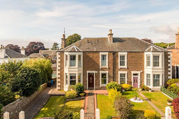 2 Bedroom Flat For Sale In Grove Road, Broughty Ferry, DD5
