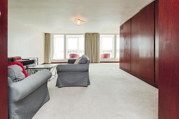 4 Bedroom Apartment For Sale In Russell Square, Brighton, BN1