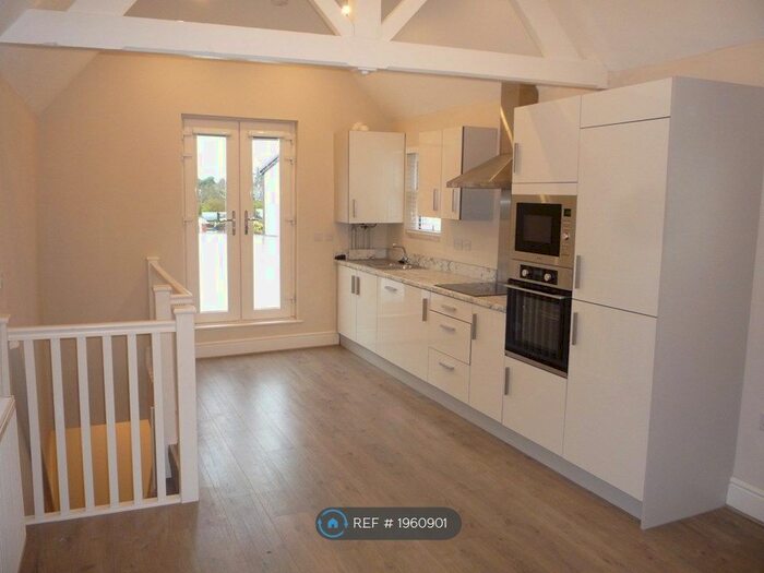 2 Bedroom Flat To Rent In Warwick Road, Kenilworth, CV8