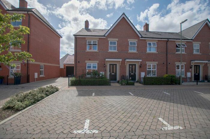 3 Bedroom End Of Terrace House To Rent In Bakers Crescent, Eastleigh, SO50