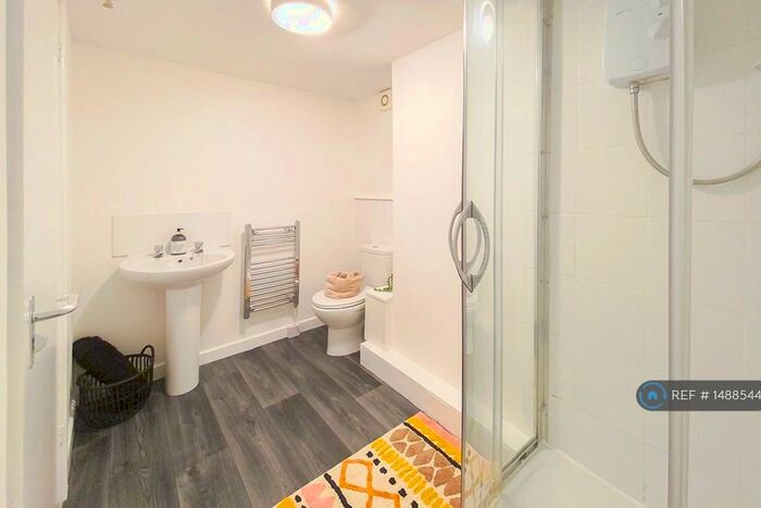 1 Bedroom Flat To Rent In Market Street, Stalybridge, SK15