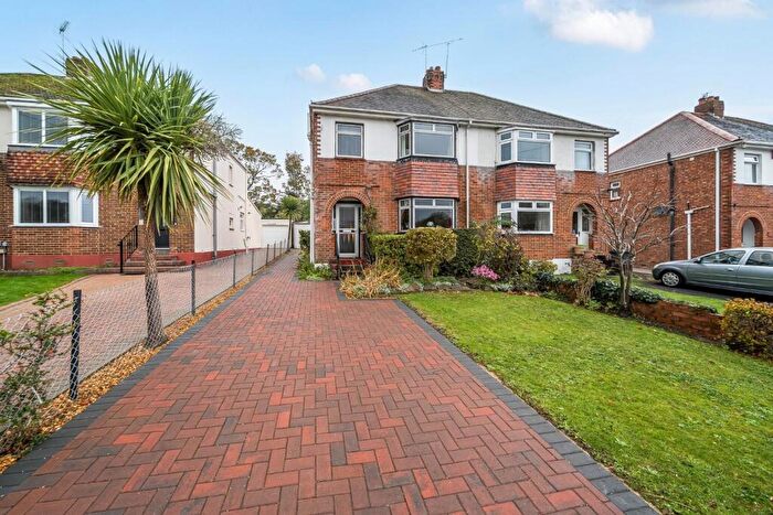 3 Bedroom Semi Detached House For Sale In The Dale, Waterlooville, PO7