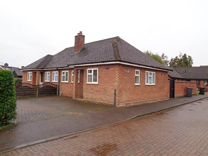 2 Bedroom Bungalow To Rent In Orchard Close, Cottenham, Cambridge, CB24