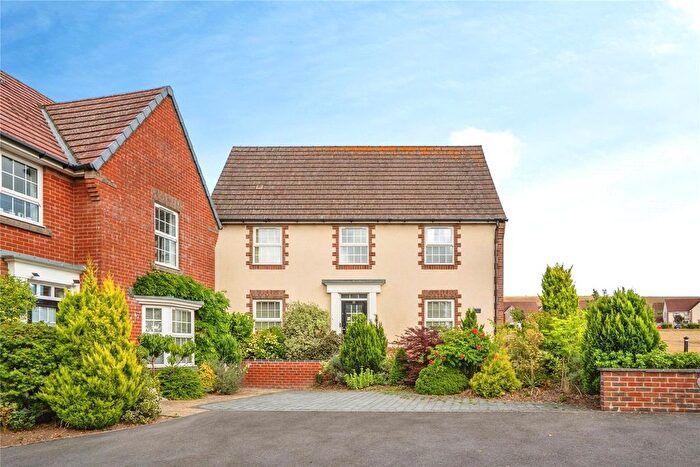 4 Bedroom Detached House For Sale In Endal Way, Clanfield, Waterlooville, Hampshire, PO8