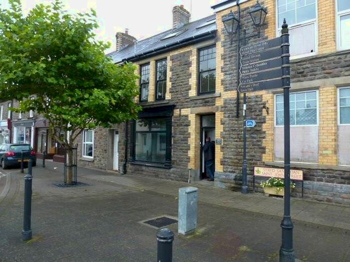 3 Bedroom Flat To Rent In Norwich House, St Johns Street, Whitland, SA34