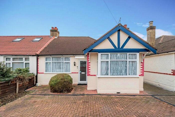 2 Bedroom Bungalow To Rent In Sunbury, Sunbury-On-Thames, TW16