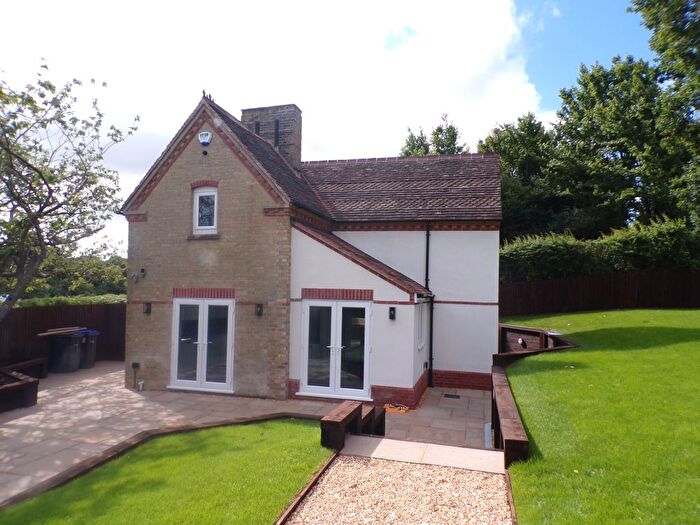 4 Bedroom Cottage To Rent In Southampton Road, Landford, SP5