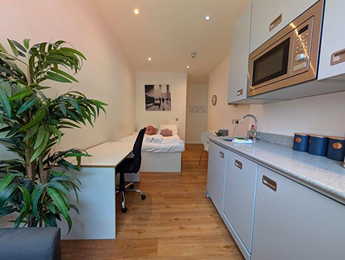 Studio To Rent In Harford House, Frogmore Street, Bristol, BS1