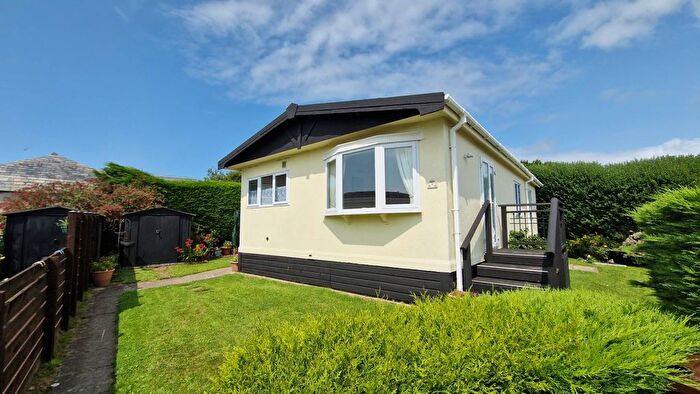 2 Bedroom Detached House For Sale In Planet Park, Delabole, PL33