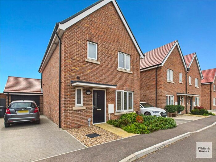 3 Bedroom Detached House For Sale In Cinders Lane, Yapton, BN18