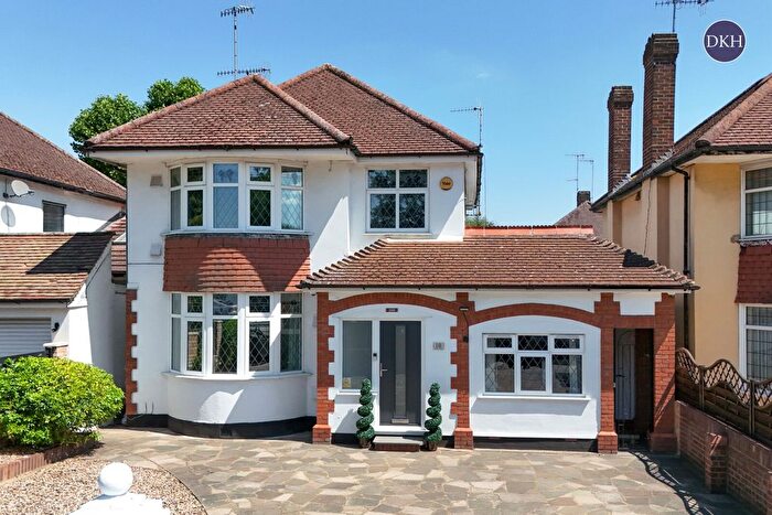 4 Bedroom Detached House For Sale In Colne Way, Watford, Hertfordshire, WD25