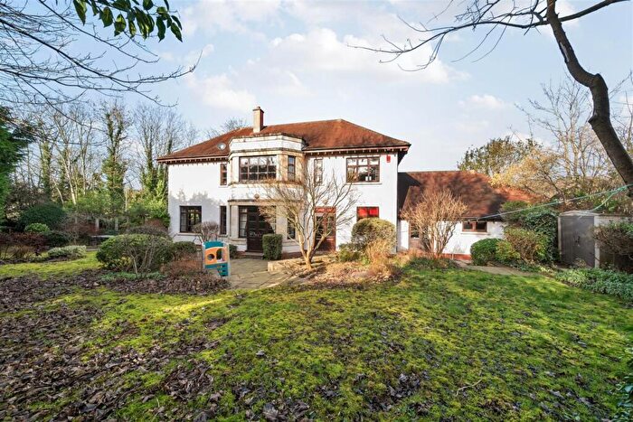 6 Bedroom Detached House To Rent In Canford Lane, Bristol, BS9