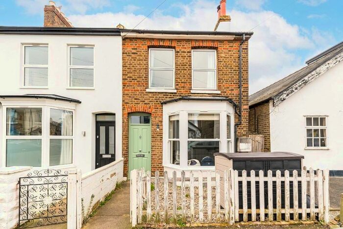 3 Bedroom Semi-Detached House To Rent In Milton Road, Hampton, TW12