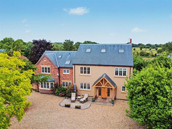 5 Bedroom Detached House To Rent In Caythorpe Road, Lowdham, Nottingham, NG14
