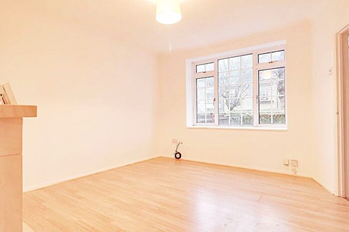 2 Bedroom Flat To Rent In Alexandra Road, Watford, WD17