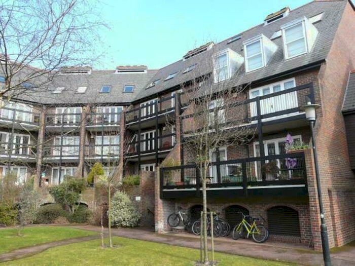 1 Bedroom Apartment To Rent In Folly Bridge Court, Oxford, OX1