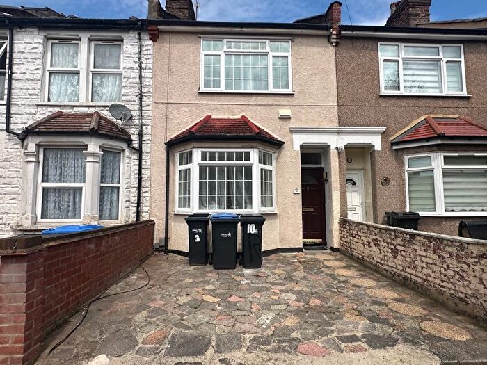 4 Bedroom Terraced House To Rent In Allens Road, Ponders End, Enfield, EN3