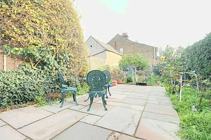 3 Bedroom Terraced House To Rent In High Street, Enfield, Middlesex, EN3