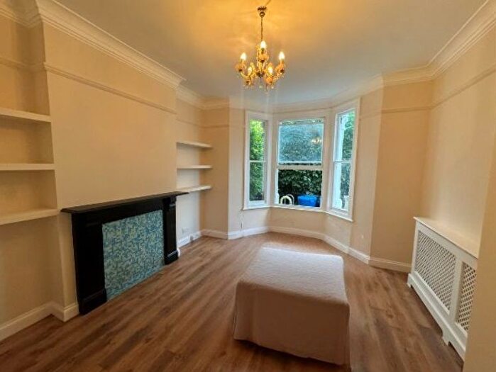2 Bedroom Flat To Rent In Macroom Road, Maida Vale, W9
