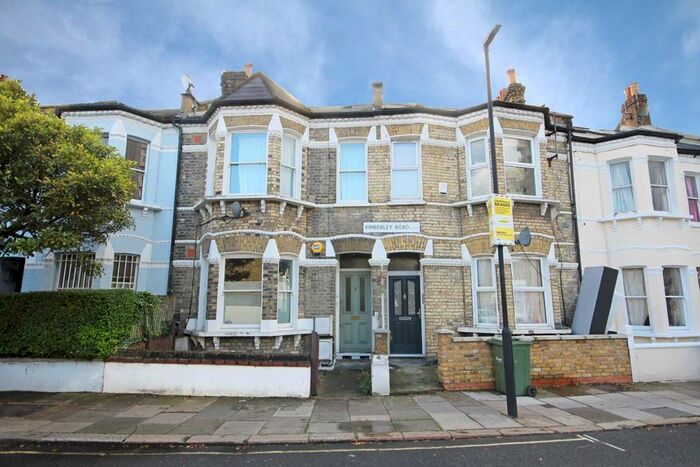 2 Bedroom Flat To Rent In Kimberley Road, London, SW9