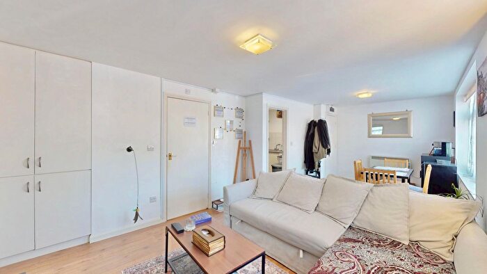 1 Bedroom Flat To Rent In Mountfield Road, London, N3