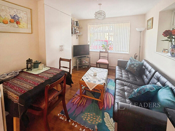 1 Bedroom Flat To Rent In Field Way, Cambridge, CB1
