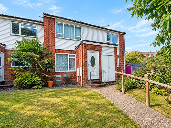 2 Bedroom Maisonette For Sale In Sadler Close, Colchester, CO2