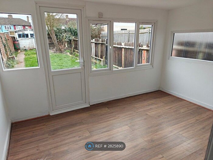 3 Bedroom Terraced House To Rent In Elmdene, Surbiton, KT5