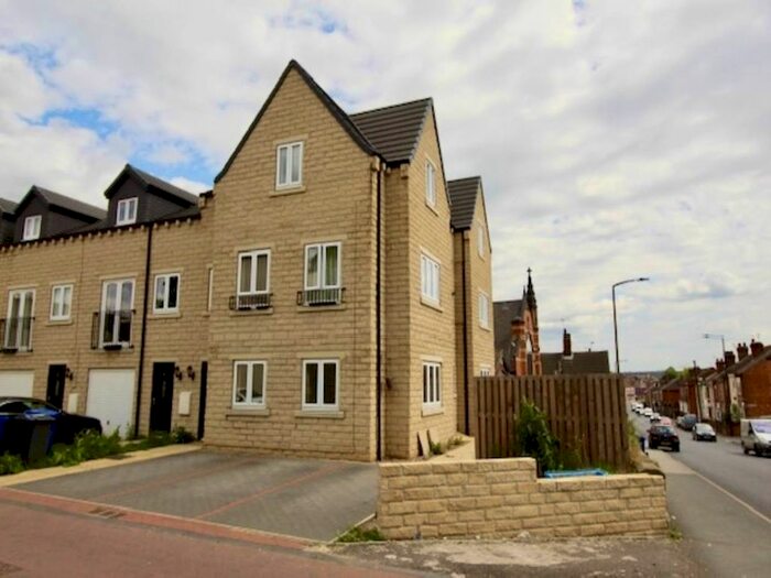 2 Bedroom Flat To Rent In Roman Gardens, Mexborough, S64