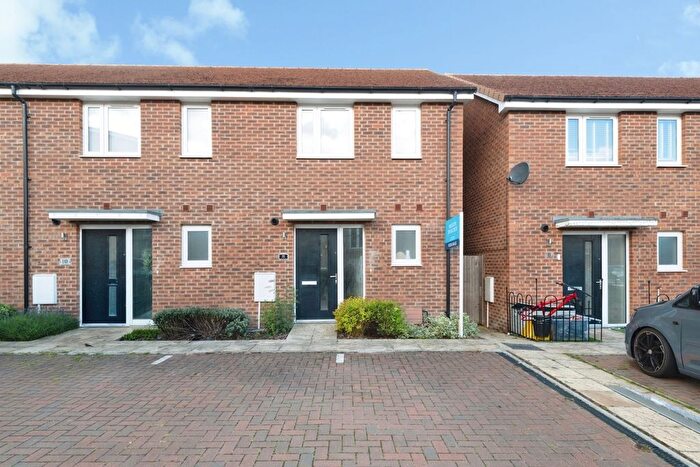 2 Bedroom End Of Terrace House For Sale In Manx Road, Whitehouse, Milton Keynes, Buckinghamshire, MK8